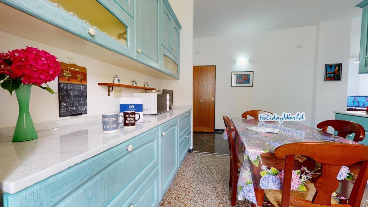 House Azzurra By Holiday World Генуя Экстерьер фото