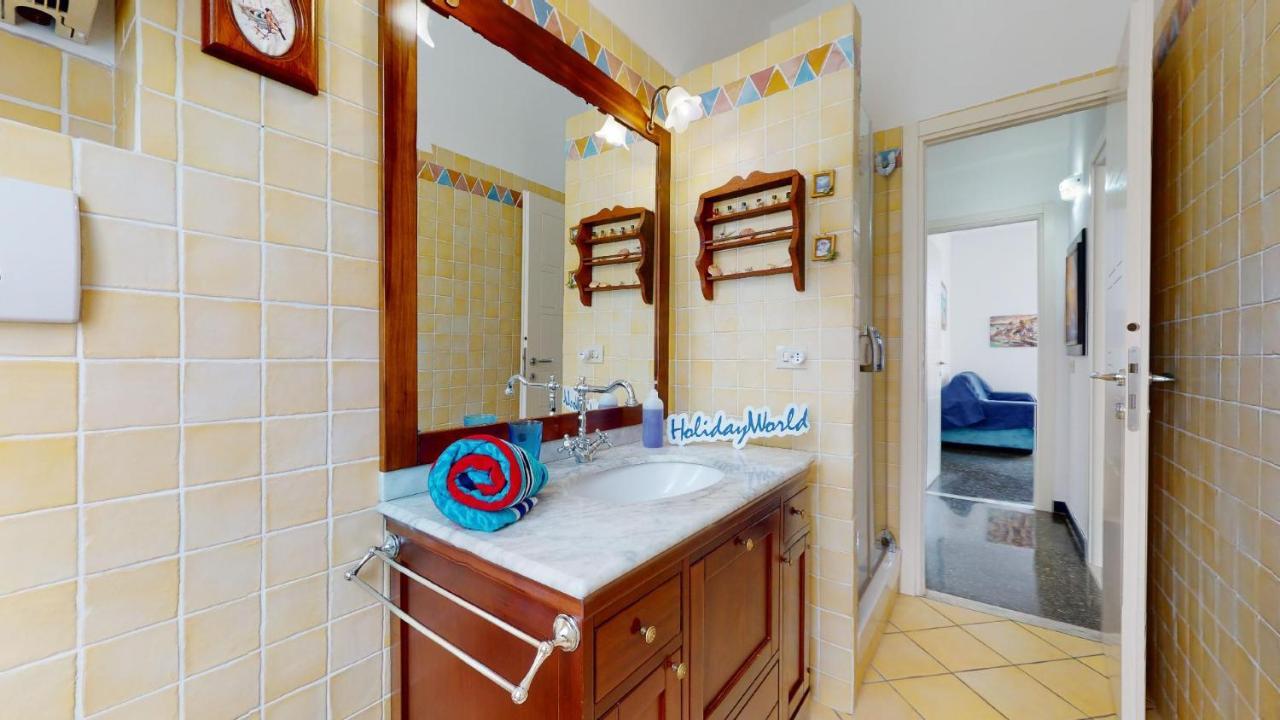 House Azzurra By Holiday World Генуя Экстерьер фото